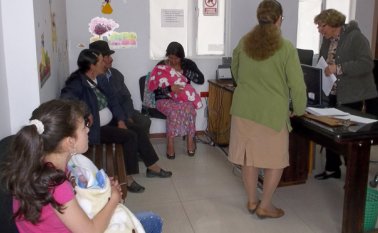 Los beneficiarios acuden a actualizar la información requerida por el Departamento Nacional de Planeación. Roberto Ospino