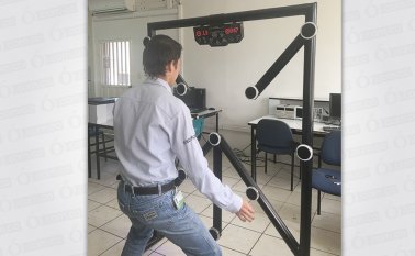 Este dispositivo se puede utilizar en áreas de medicina, para terapias que mejoren o recobren movimientos y agilidad mental. Cortesía