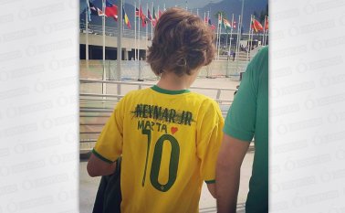 Bernardo explicó las razones por las que tachó a Neymar. Twitter