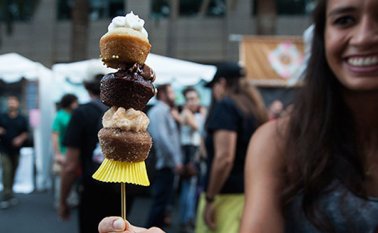A diferencia de los vegetarianos, los veganos también evitan los huevos, los lácteos y la miel. Tomada de Internet