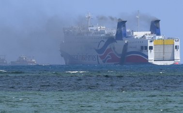 La Guardia Costera detalló que recibió el llamado de auxilio a las 07H42 locales desde el ferry de bandera panameña, que llevaba pasajeros y tripulantes en su mayoría estadounidenses y puertorriqueños. AP