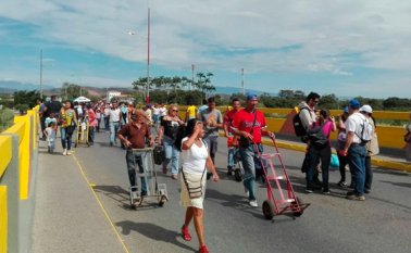 La Dian confirmó al gremio que fue aprobado el paso de autopartes. La Opinión