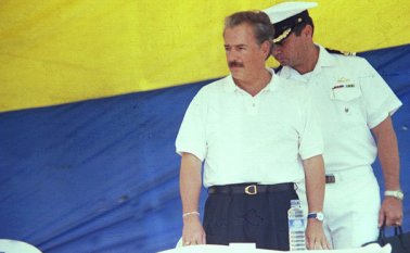 Durante el gobierno de Andrés Pastrana se hizo un nuevo intento por encontrar una salida negociada al conflicto con las Farc, pero el proceso resultó fallido, en medio de una amplia zona despejada en la que la guerrilla se fortaleció. Archivo Colprensa