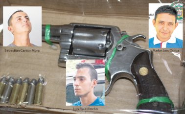 Los capturados fueron dejados a disposición de la Unidad de Reacción Inmediata (URI) de la Fiscalía. Policía