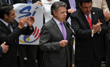 “Se termina el conflicto armado con las Farc”, dijo el mandatario en medio de una gran salva de aplausos. Colprensa