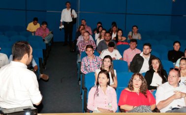 El acceso a estos Puntos Vive Digital es libre para todas las personas que requieran hacer uso del internet. Cortesía