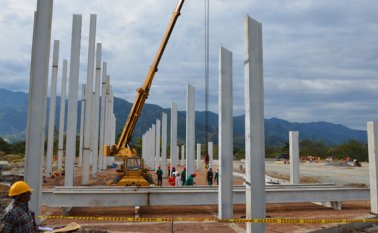 Según el Departamento Nacional de Planeación, los dividendos para la industria de la construcción se verán a largo plazo.  Colprensa