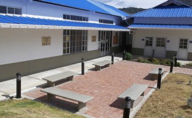 Las lámparas de la Biblioteca Pública fueron reparadas y nuevamente se habilitó el servicio de energía, que tenía dos meses sin funcionar. Roberto Ospino