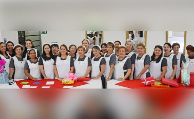 Margarita Basto, Brígida Pérez, Zoraida de Bohórquez, Camila Sequeda, Nicolasa Oicatá, Martha Blanco, Domitila Ochoa, Lina Posse, Zoraida Vargas, Emilia Cacique, Himera Montiel, Vanessa Ortiz, Susana de Betancourt, Rosita de Chavarro, Nyria de Burbano, Beatriz de Prada, Amparo de Álvarez, Valeria Durán, Cecilia de Sckriper, Nelly Sánchez y Blanca Lilia Ibarra. Cortesía