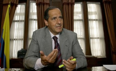 "El acuerdo dedicado al tema agrario de ninguna manera atenta contra la propiedad privada". La Opinión