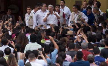 El senador y expresidente Álvaro Uribe lideró un conversatorio con estudiantes de la Universidad de Santander (UDES) y seguidores de su partido. Juan Pablo Cohen