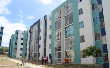 Alejandro Quintero, del Fondo Nacional de Vivienda, ratificó que la falta de administración en las torres es causal de revocatoria del subsidio. Archivo