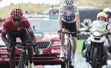 El colombiano agradeció a su formación y dedicó el virtual triunfo a José Rojas, un ciclista de Movistar quien chocó a mitad de la etapa y fue retirado en ambulancia con una lesión en la pierna. AFP