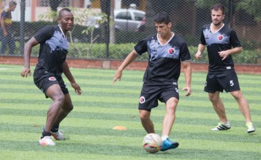 Los motilones retomaron el martes los trabajos en la cancha sintética de Vallesther. Juan Pablo Cohen