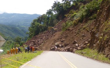El derrumbe tiene una longitud de 120 metros, aproximadamente. Cortesía