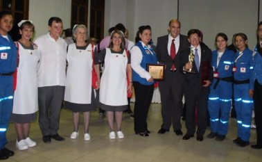 En la foto se encuentran Leidis Guerrero Fontalvo, Susana Granados de Betancourt, Julio García Herreros, entre otras personas. Especial para La Opinión
