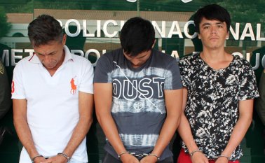 Los detenidos intimidaron a las víctimas con armas, una de ellas de fogueo. Policía