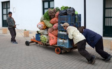 El 75 % de las empresas consultadas no hará cambios en su planta de personal por lo que resta de 2016. Archivo