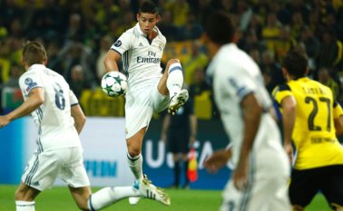 El volante colombiano jugó 70 minutos y participó de la gestación del primer gol del Real Madrid. AFP