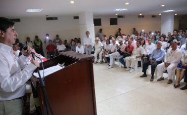 En la jornada pedagógica, que se cumplió ayer en el Hotel Tonchalá, el ministro del Interior, Juan Fernando Cristo, invitó a los habitantes de Norte de Santander a participar masivamente en el plebiscito de mañana. Obando
