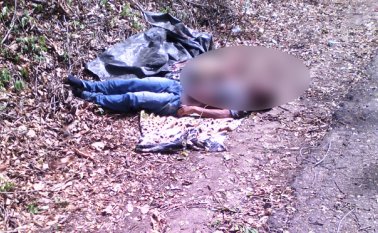Los dos cadáveres fueron encontrados a un costado de la carretera en la vereda La Chinita. Las autoridades adelantan las investigaciones para esclarecer el hecho. La Opinión