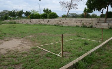 Actualmente, gran parte del parque está recubierto de maleza. Los arcos de fútbol están en el piso y la pista de saltos de bicicleta se desmoronó. Rodrigo Sandoval