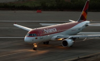 Según la compañía aérea colombiana, los aeropuertos de Miami y Fort Lauderdale suspendieron sus vuelos hoy a las 11.00 horas de hoy (16.00 GMT). Rodrigo Sandoval