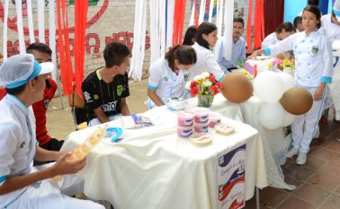 Los estudiantes del colegio Nuestra Señora de Belén decidieron crear empresas con ideas innovadoras. Rodrigo Sandoval