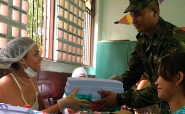 Con diferentes actividades incentivan al guerrillero a dejar las armas. Cortesía