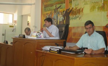 En esta oportunidad no se hizo valer la palabra de Víctor Suárez, debido a que por mayorías, se acordó la postergación del control político. Archivo La Opinión