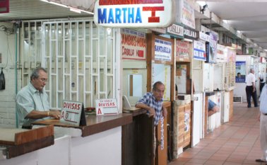 $1,9 cerró el bolívar el viernes en las casas de cambio. Cae la demanda en la zona de frontera. Archivo La Opinión