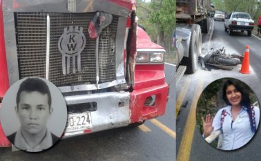 Los cuerpos de Ríos Luis Oviedo y de Carmen Karina Rico Villán, quedaron tendidos en la carretera tras impactar de frente contra una tractomula que viajaba hacia Astilleros. Las autoridades investigan el hecho. Cortesía