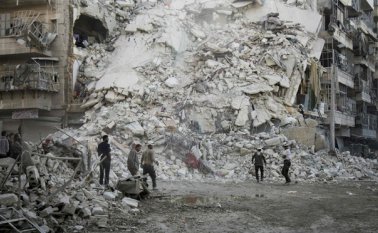 Moscú y Damasco tomaron esta decisión "sobre todo para permitir a los civiles abandonar (la ciudad) en total libertad. AFP