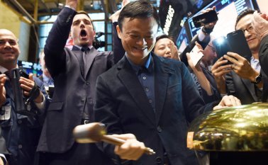 El gigante del comercio en línea Alibaba, ahora trabaja de la mano de la empresa Amblin Partners, de Steven Spielberg. AFP