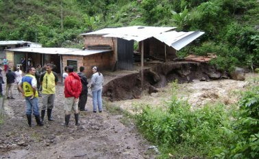 Aunque los desastres naturales son inevitables, la preparación y prevención ante su posible ocurrencia ha demostrado ser una estrategia apropiada para mitigar sus efectos. Archivo La Opinión