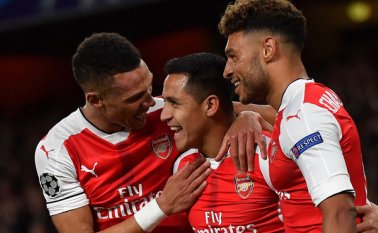 Arsenal suma 7 puntos, al igual que el París Saint-Germain AFP