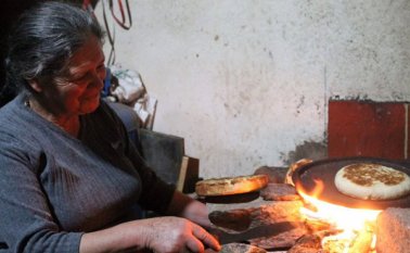 Las arepas en seco, cocidas en leña, fueron uno de los platos más apetecidos por los asistentes al I Festival de Gastronomía en Silos. Roberto Ospino