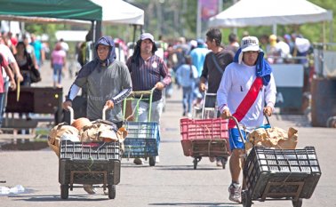 Estos carreteros ingresaron ayer a Villa del Rosario procedentes de San Antonio (Venezuela), como ‘Pedro por su casa’, sin que ninguna autoridad en el puente Simón Bolívar los requiriera para una requisa. Juan Pablo Cohen