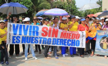 Los asesinatos y agresiones a mujeres han generado el rechazo unánime en el país. Archivo La Opinión