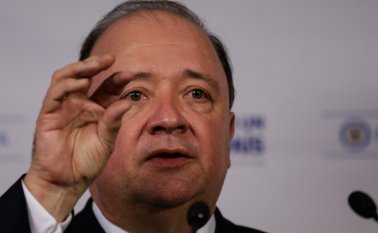 El ministro Luis Carlos Villegas participó en el foro 'La paz es posible'. Colprensa