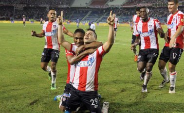 El Atlético Junior, eliminado de la Copa Sudamericana, tratará de buscar un bálsamo en la lucha por la clasificación a las finales del Torneo Finalización del fútbol colombiano. Colprensa