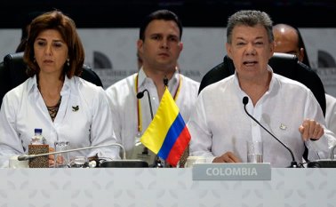 "Hoy lo reafirmo en este escenario inmejorable ante los pueblos amigos de Iberoamérica: ¡la paz de Colombia será una realidad!", expresó. AFP