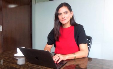 Ángela María Orozco, presidenta de Asograsas, pide incluir a los aceites comestibles en la lista de productos gravados al 5%. Colprensa