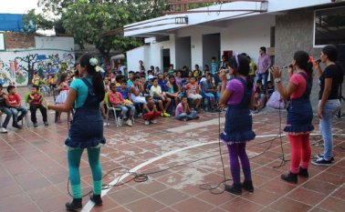Una vez al mes los niños que integran el programa externado participan en actividades lúdicas y de esparcimiento. Cortesía