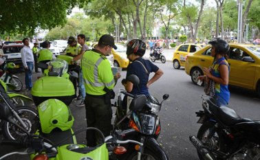 Los ciudadanos sostienen que hay abusos de parte de los uniformados. La Opinión