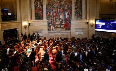 Estaría a punto de hundirse debido a que no alcanzaría el tiempo requerido para sus debates para antes de terminar las sesiones ordinarias el 16 de diciembre. Colprensa