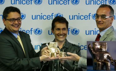 La Unicef premio la mejor película sobre la niñez. En la imagen Horacio Álvarez, especialista de educación del BID; Nadín Ospina, artista colombiano y Roberto de Bernardi de Unicef. Colprensa