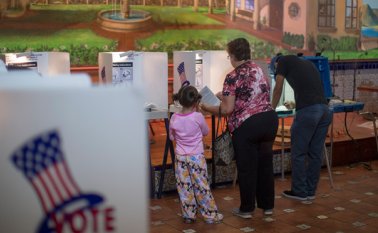 En Estados Unidos viven cerca de 55,3 millones de latinos, de los cuales unos 11 millones permanecen ilegalmente. AFP