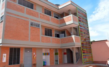 Así lucen las nuevas instalaciones del colegio Instituto Técnico Patio Centro. Se construyeron ocho nuevas aulas y tienen ascensor. Edinsson Figueroa