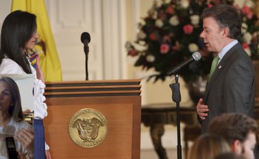 Ha trabajado para el Gobierno de Juan Manuel Santos desde diversas entidades como: el Ministerio de Defensa y  Planeación Nacional. Colprensa